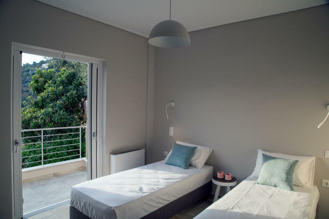Kalavria Luxury Suites - Magnificent Sea View Of Poros Poros Town Exterior photo