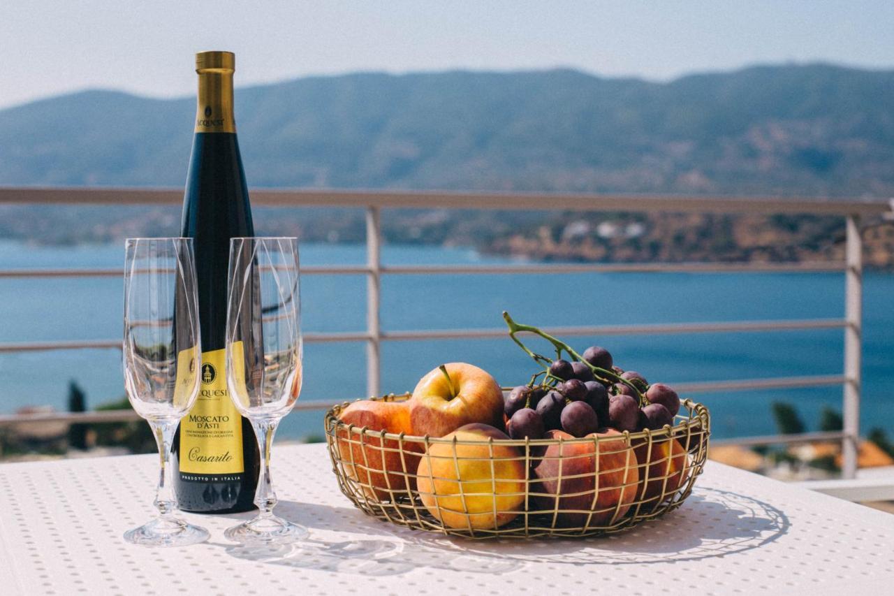Kalavria Luxury Suites - Magnificent Sea View Of Poros Poros Town Exterior photo